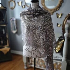 NWOT Vintage Joan Rivers Metallic Silver and Gold Sequin Wrap